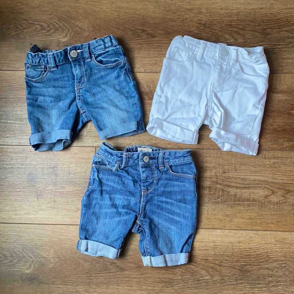 Baby gap girls denim shorts lot. Size 18-24 months